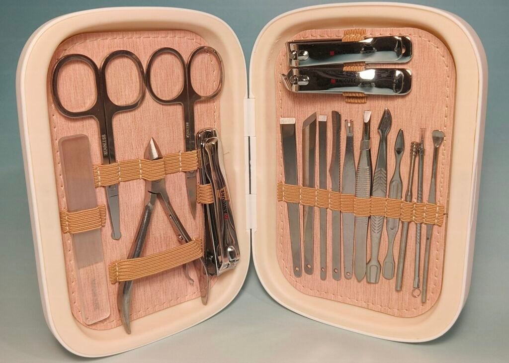 Kit de manucure complet – 18 pièces